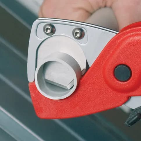 Knipex 9020185 Plastik Boru Makası 185 mm thumbnail 2