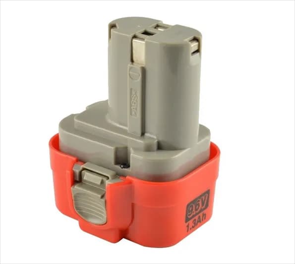 Makita 193977-7 Ni - Cd Serisi Akü 9.6 V 1.3ah Pa09