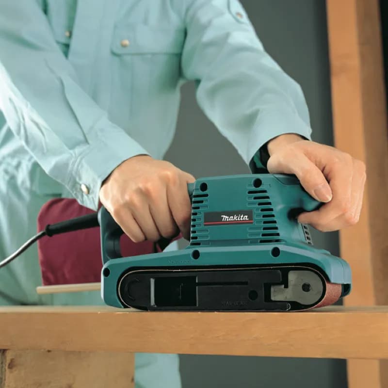 Makita 9911 Devir Ayarlı Tank Zımpara thumbnail 3