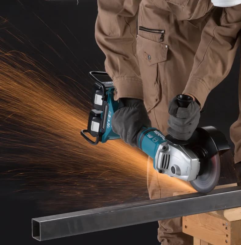 Makita DGA700RF2 Taşlama 2X18V thumbnail 3