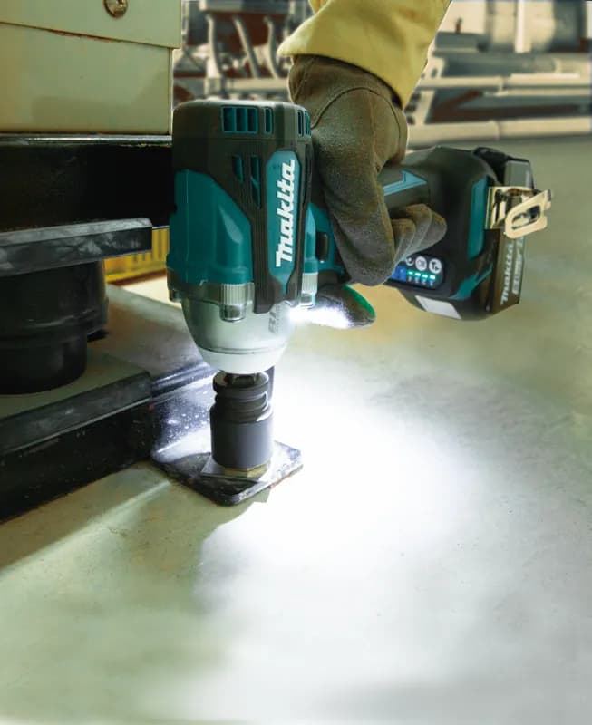 Makita DTW300RTJ Darbeli Somun Sıkma 18V thumbnail 3